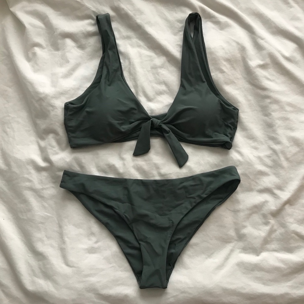 SHEIN Bikini - Knot Front Top & Cheeky Bottoms